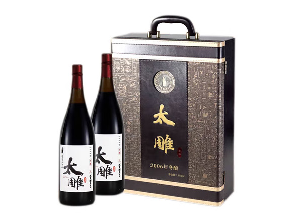 上海回收太雕黄酒咸亨酒店太雕黄酒2006年冬酿1.8KG*2礼盒装绍兴黄酒